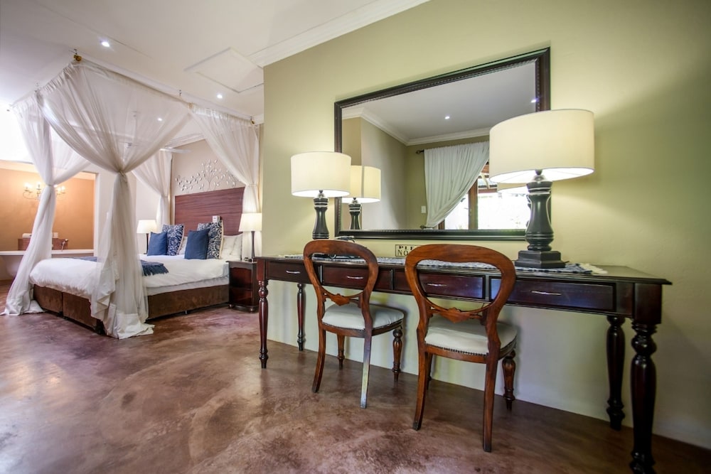 Honeymoon Suite photo 2