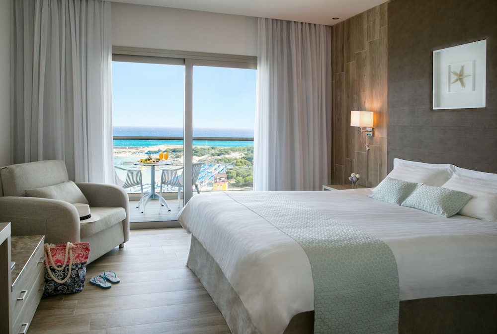 Superior Room, Sea View (Front) - Photo 2