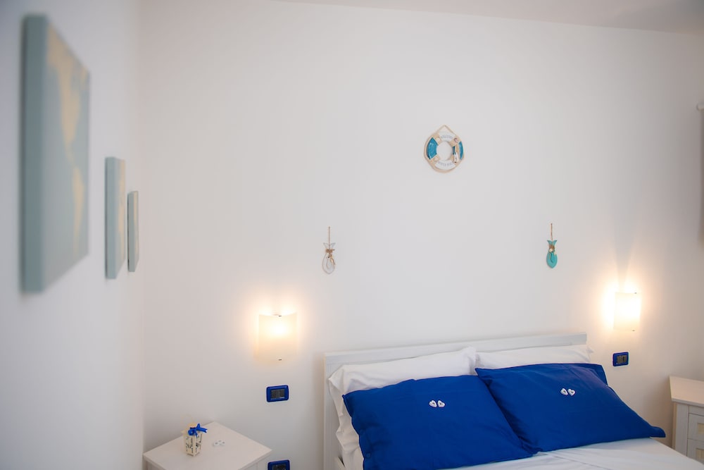 Double Room - Photo 18