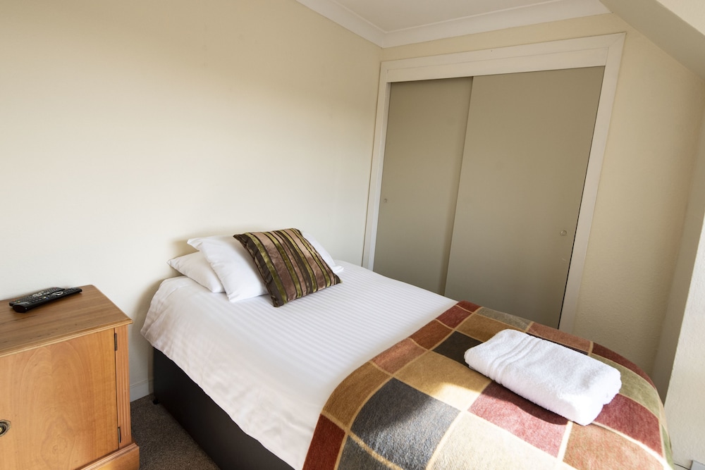 Basic Single Room, 1 Twin Bed photo 2