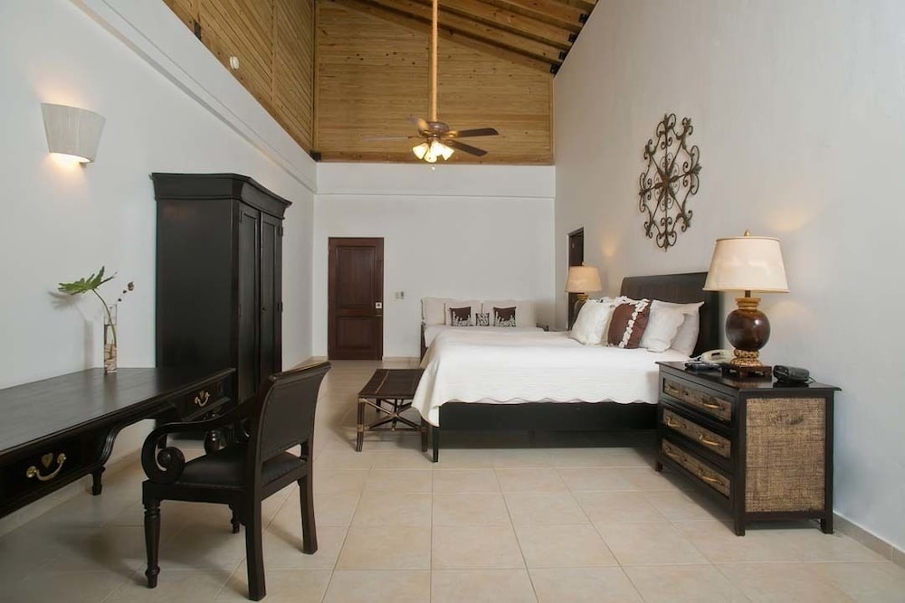 Villa, 1 King Bed, Non Smoking photo 2