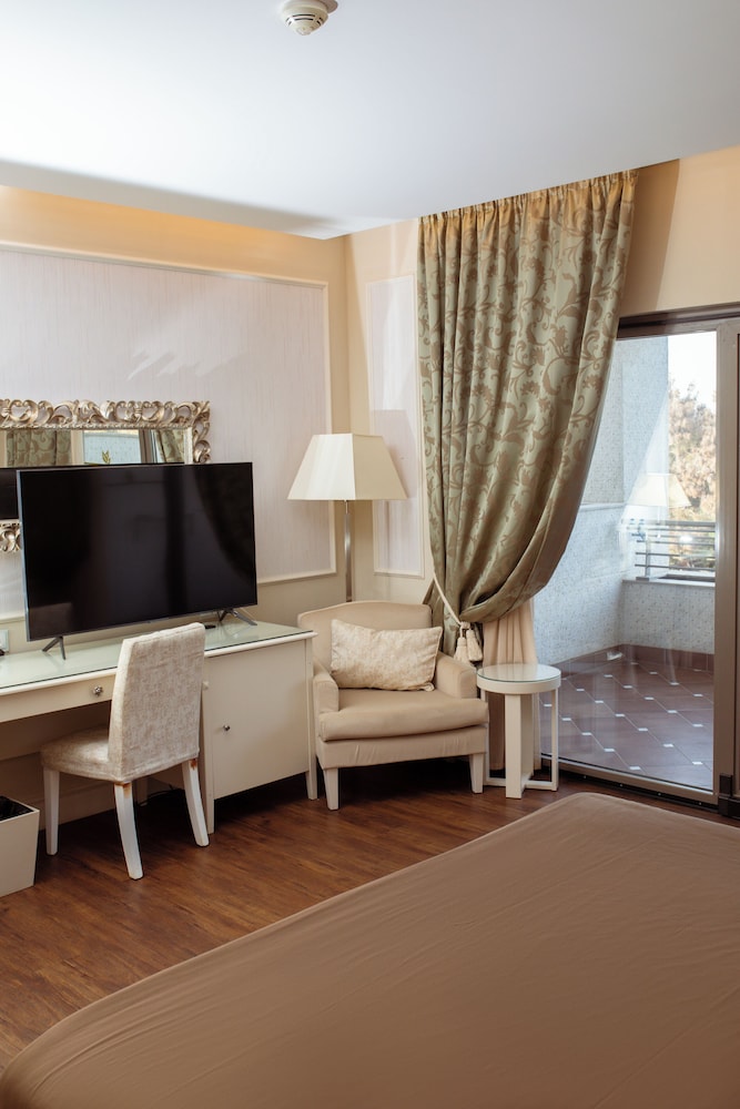 Grand Deluxe Twin Room