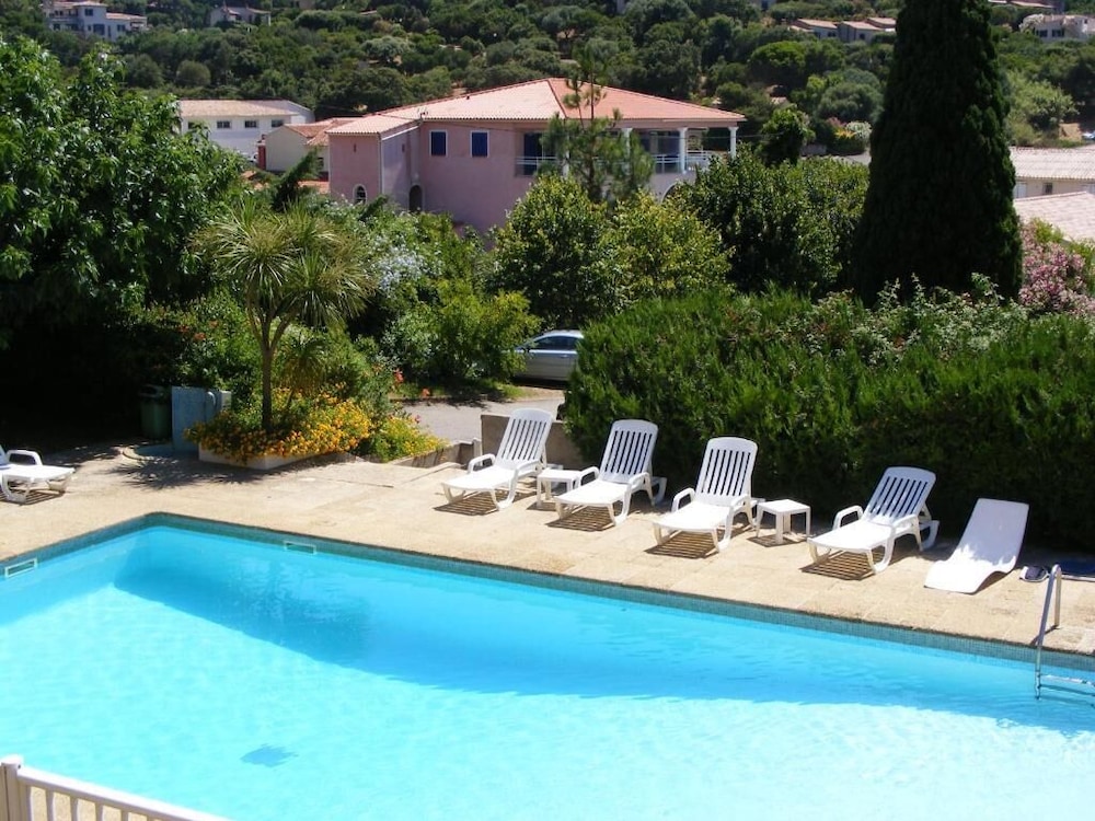 Independent Duplex Apartment With Closed South Facing Terrace, Sea And Pool View photo 2