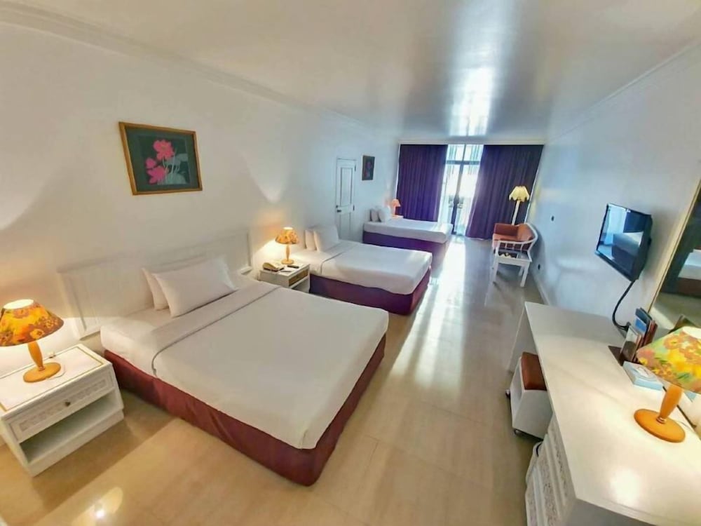 Premier Triple Room