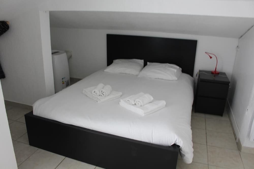 Duplex (No 04)