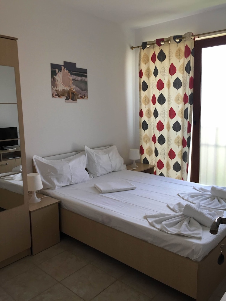 Standard Double Room, 1 Double Bed - Photo 2