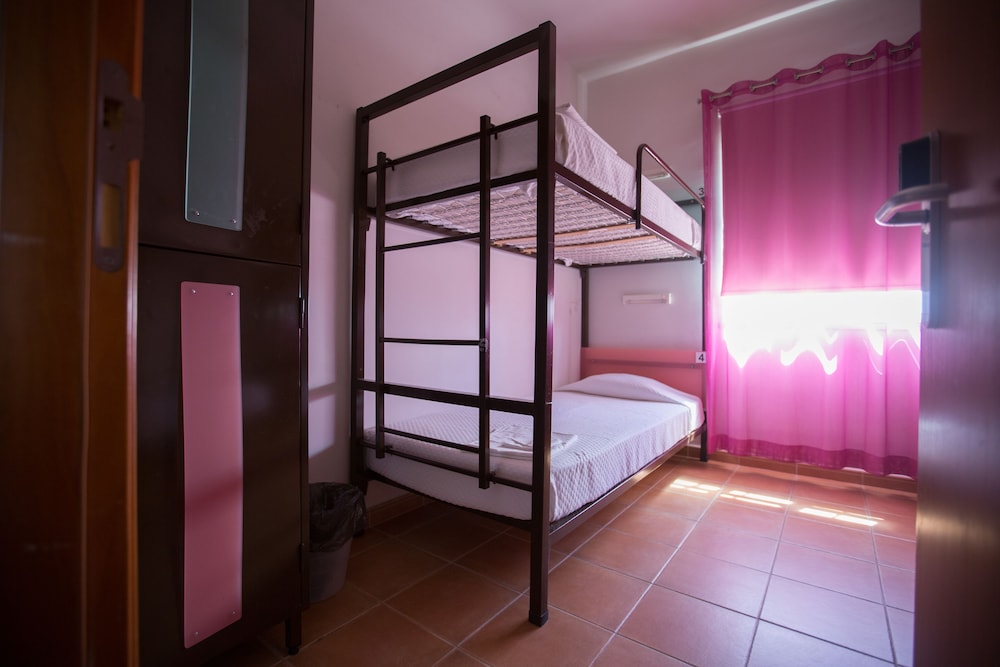 Shared Dormitory, Women only (4 pax) photo 1