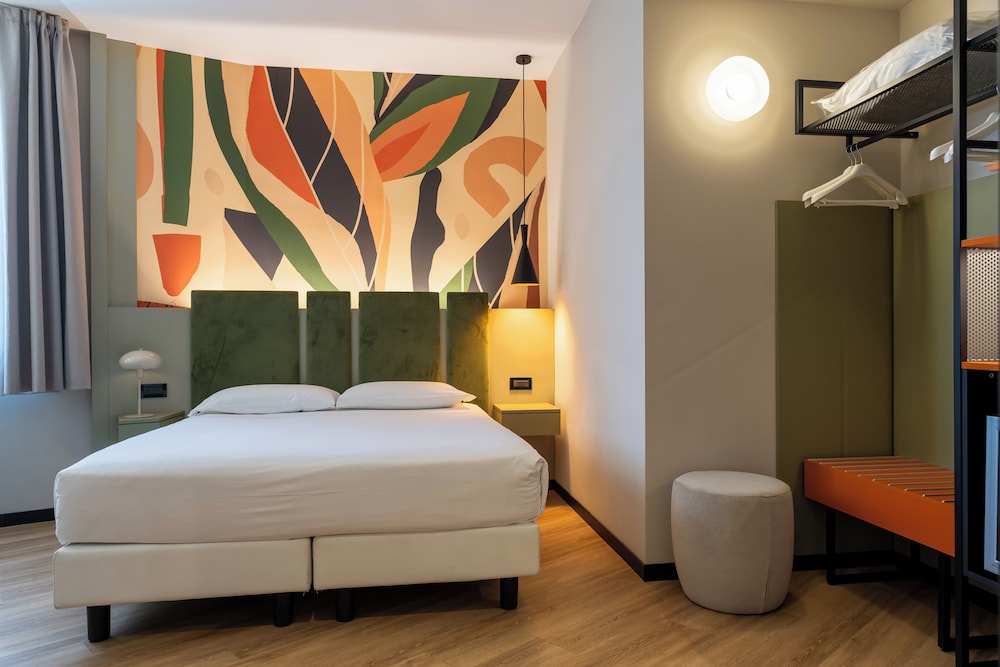Standard Double or Twin Room with Spa Access photo 3