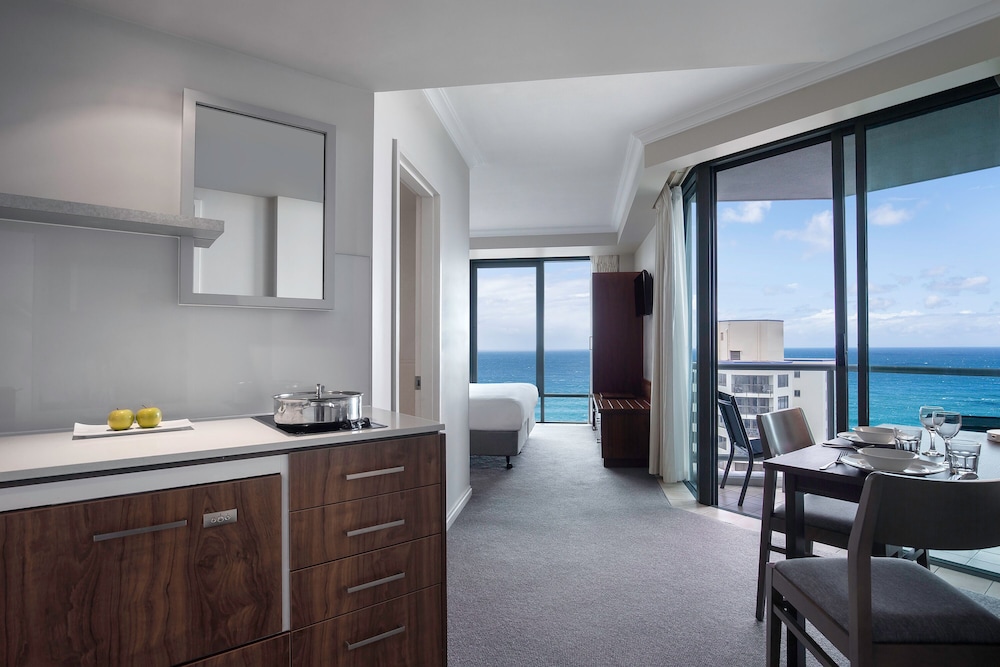 Hotel Deluxe Ocean Studio - Photo 1