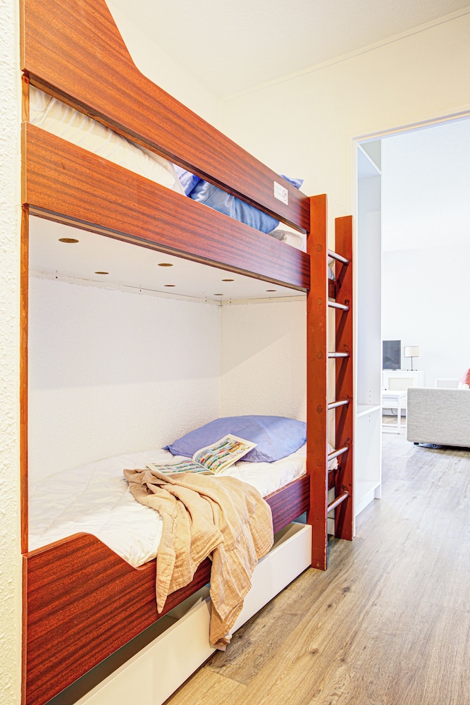 Studio 2 adults and 2 children (-12 years old) - 1 sleeping above - Air conditioned - Terrace or b photo 1