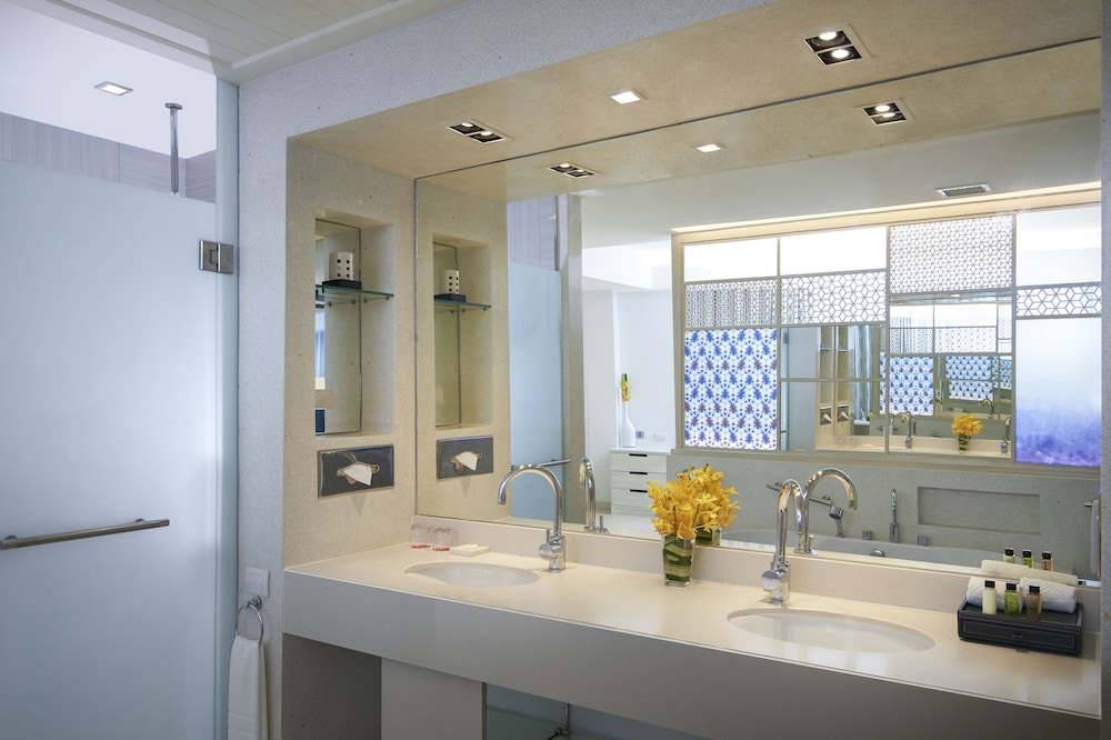 Deluxe Room, Ocean View (Grand) - Photo 4