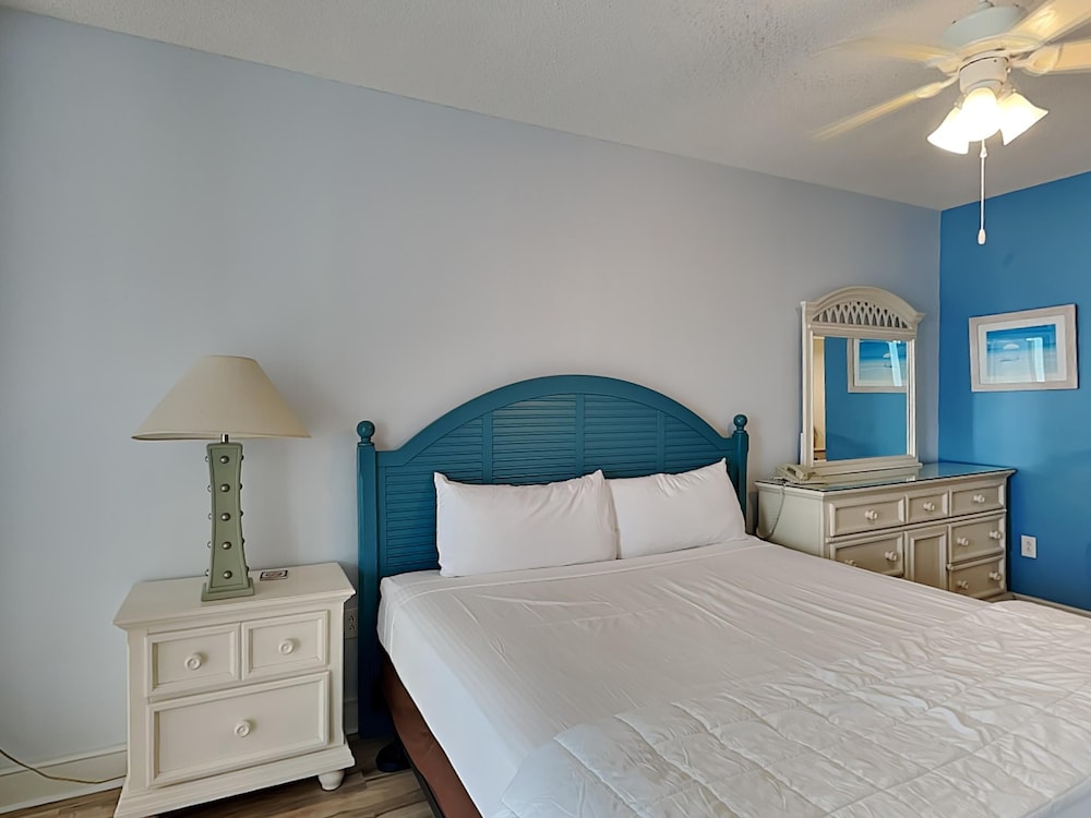 Condo, Multiple Beds, Balcony, Ocean View (T2 1106 - No Pets)
