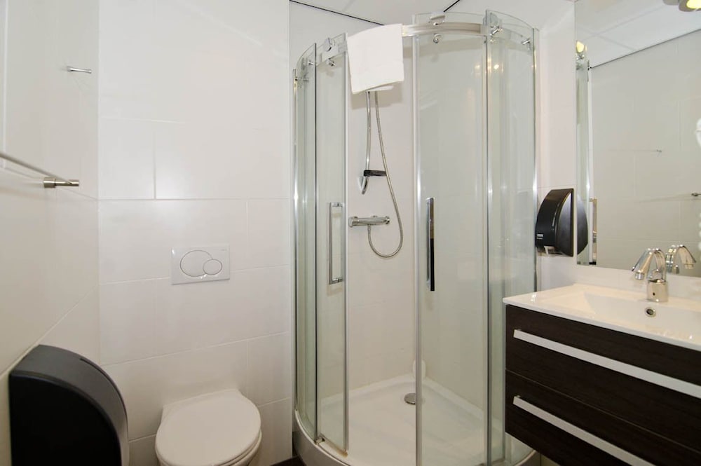 Standard Double Room Single Use photo 2