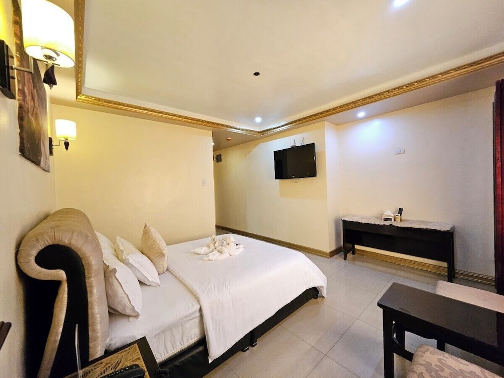 Executive Room, 1 Queen Bed photo 3