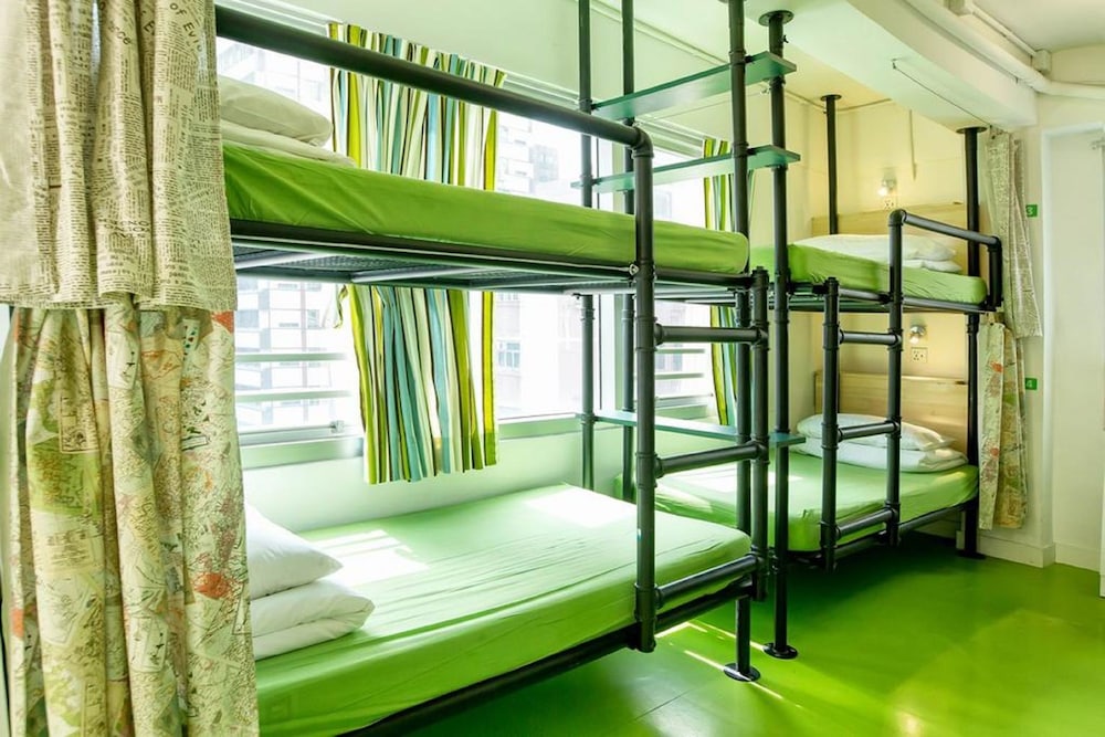 Upper Bunk In 8-Bed Mixed Dormitory photo 2