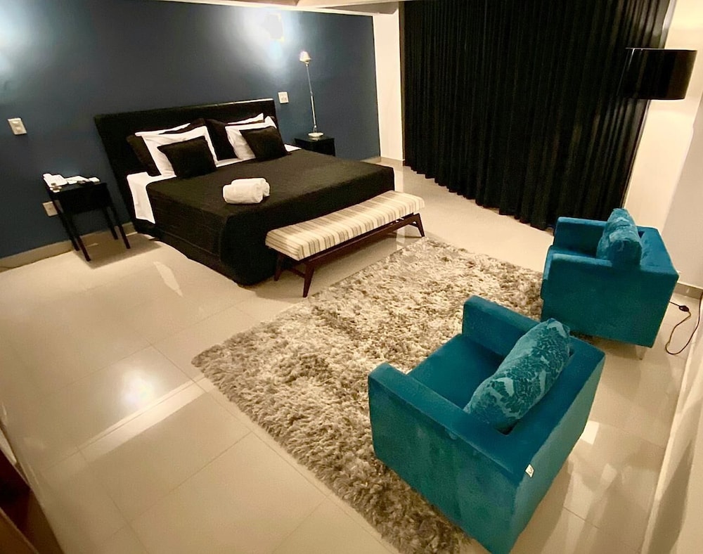 Luxury Suite