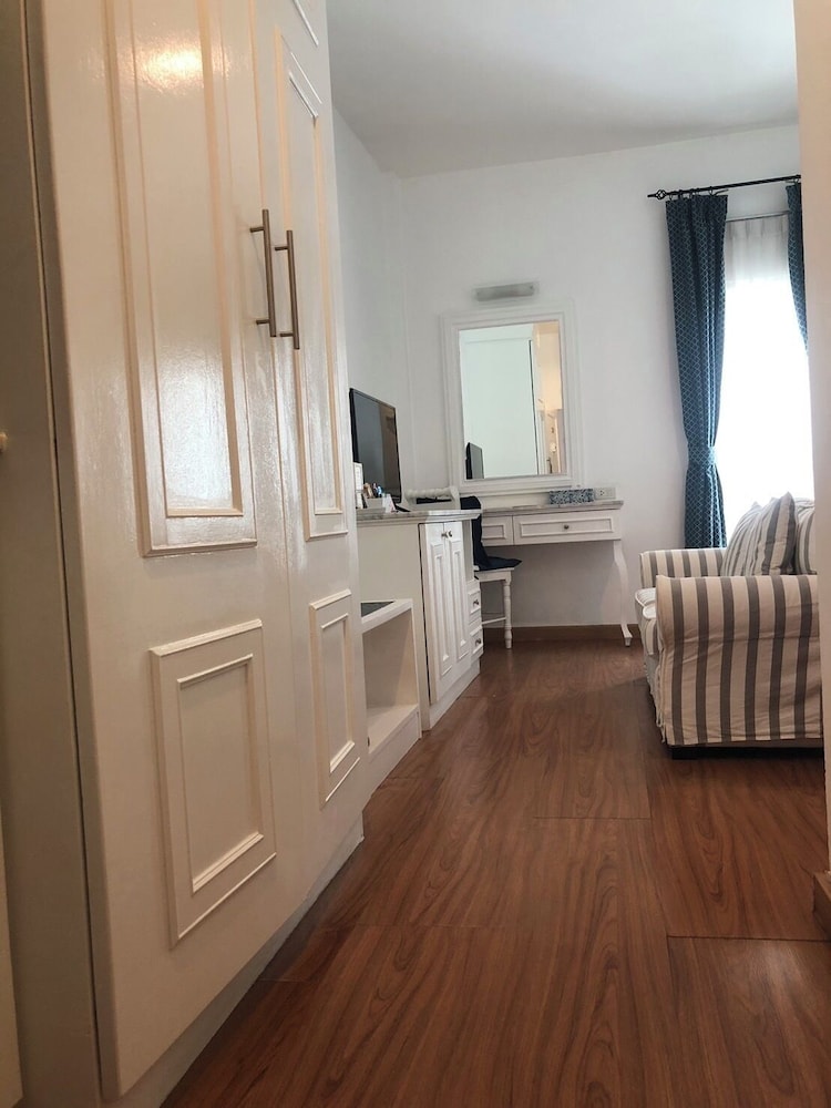 Premium Deluxe 1 King, High Floor - Photo 8