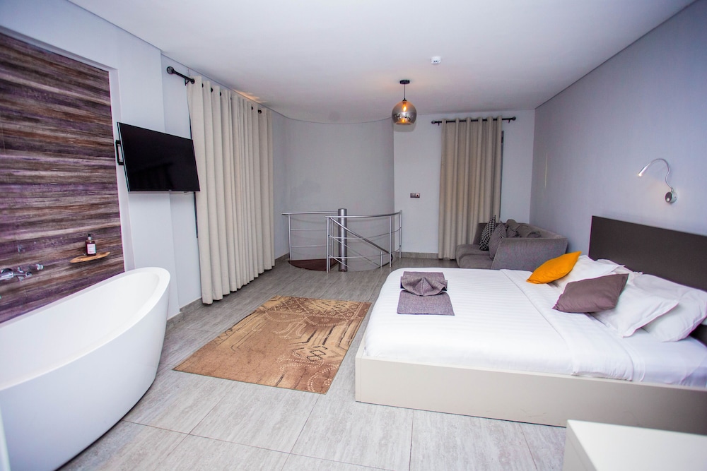 Duplex photo 2