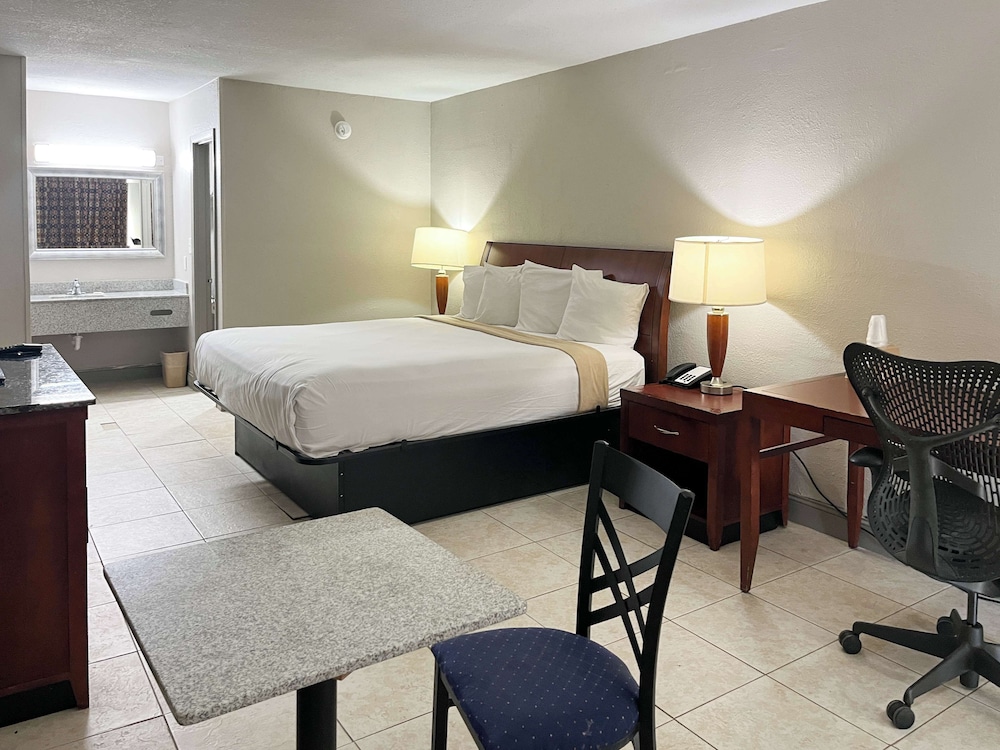 Standard Room photo 1