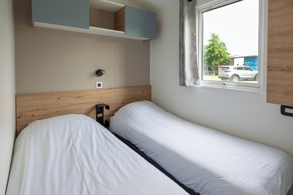 Mobile Home (Dauphin) photo 3