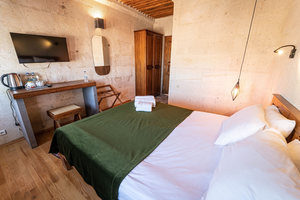 Deluxe Double Room, Valley View - Photo 3
