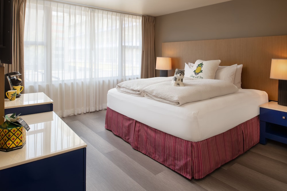 Suite, 1 King Bed