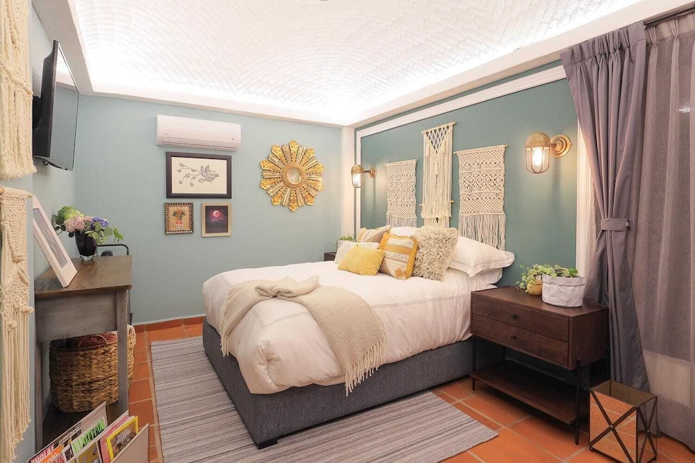 Junior Studio Suite
