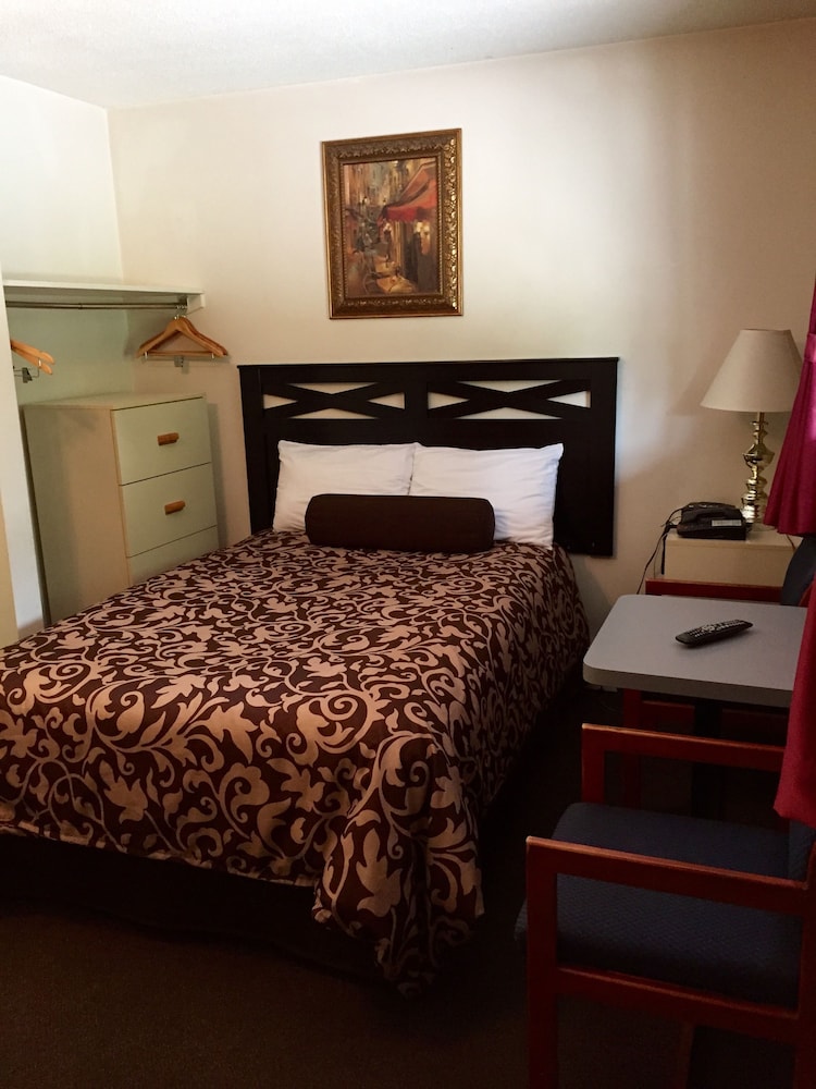 Double Room, 2 Double Beds, Kitchenette photo 1