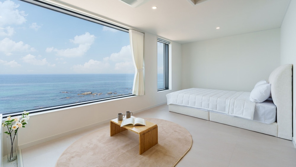 Basic Room, 2 Bedrooms (Room 502 (Full Ocean View / Spa))
