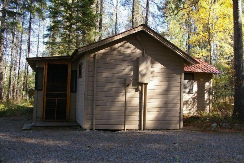 Cabin 9, 1 Double Bed, Kitchenette photo 3