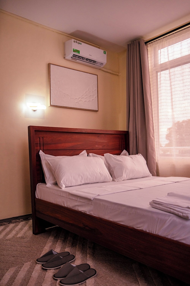 Deluxe Apartment, Balcony, Courtyard View