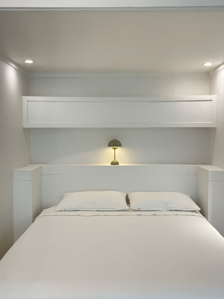 Fifth Room photo 1