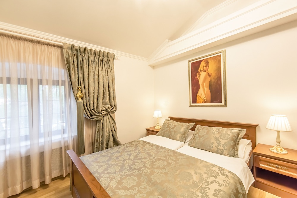 Classic Double Room, 1 Queen Bed, Non Smoking