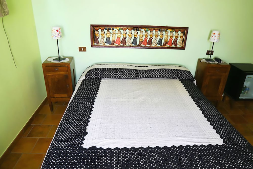 Triple Room (Estate)
