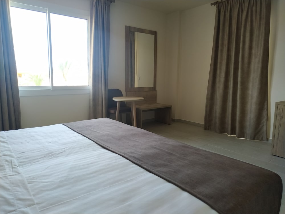 Superior Double Room Single Use photo 3