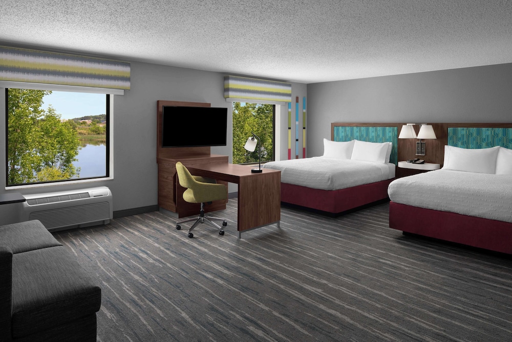 Suite, 2 Queen Beds, Non Smoking - Photo 2