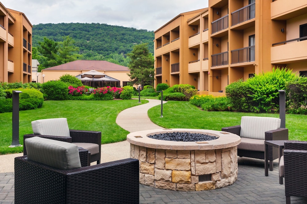 Suite, 1 Bedroom, Courtyard View (Balcony) - Photo 5
