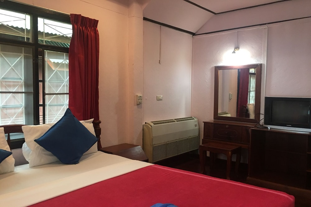 Standard Room (Garden View) A/C photo 2
