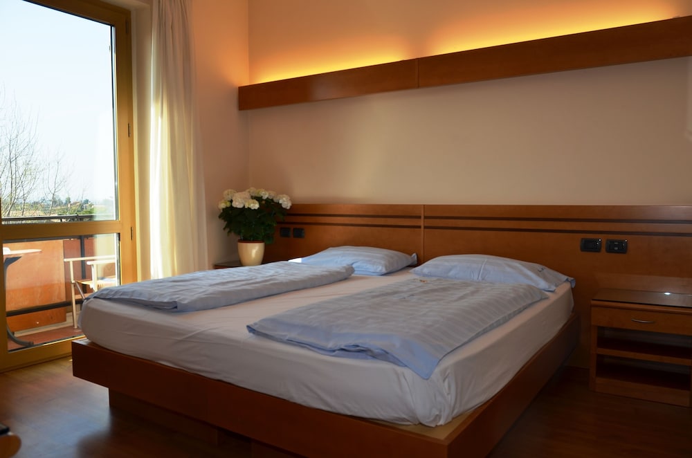 Superior Double or Twin Room, Balcony - Photo 1