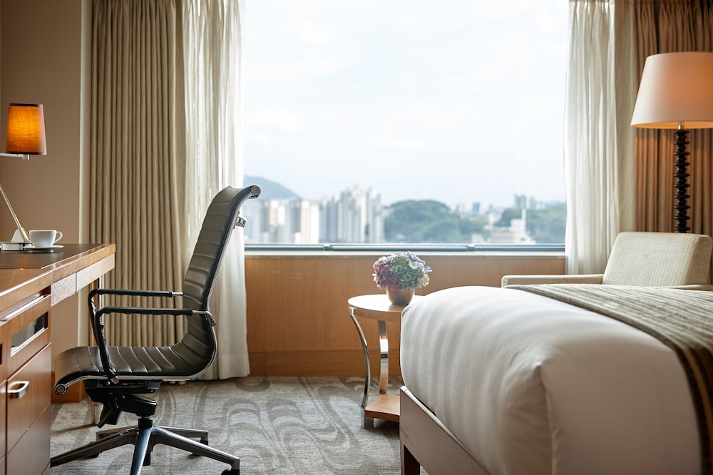 Premier Twin Room (Swim Pool Access For 2), photo 6