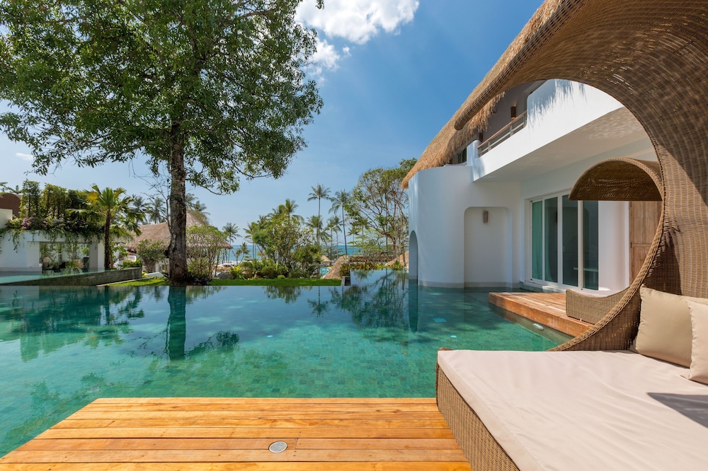 Eden Suite Pool Access