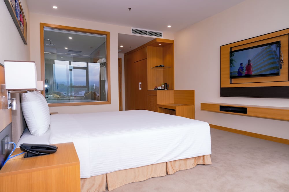 Deluxe Double Room, City View