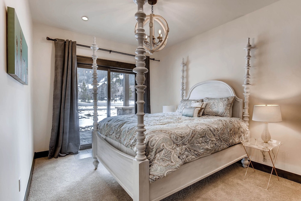 Premier Townhome, Multiple Beds (River Run, 3 Bed 2.5 Bath)