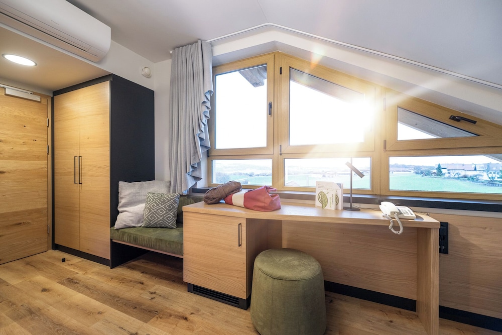 Basic Single Room photo 2