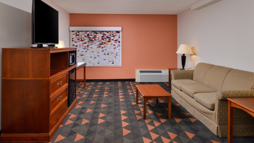 Suite, 1 King Bed (Additional Living Area) photo 3