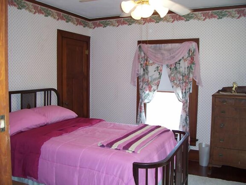 Pink Room photo 1
