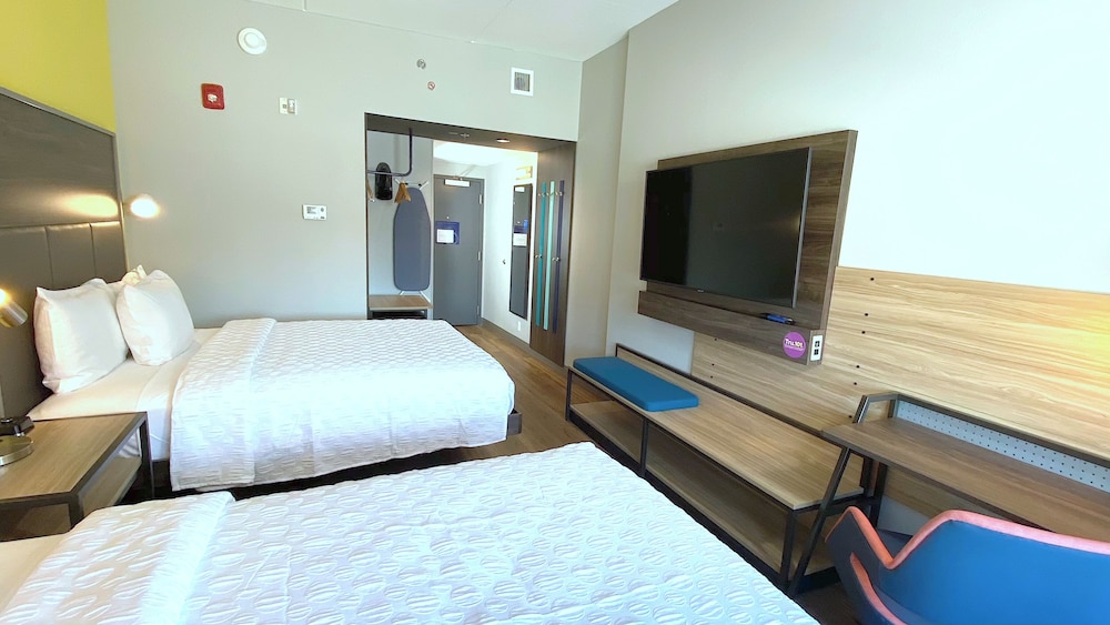 Room, 2 Queen Beds - Photo 2