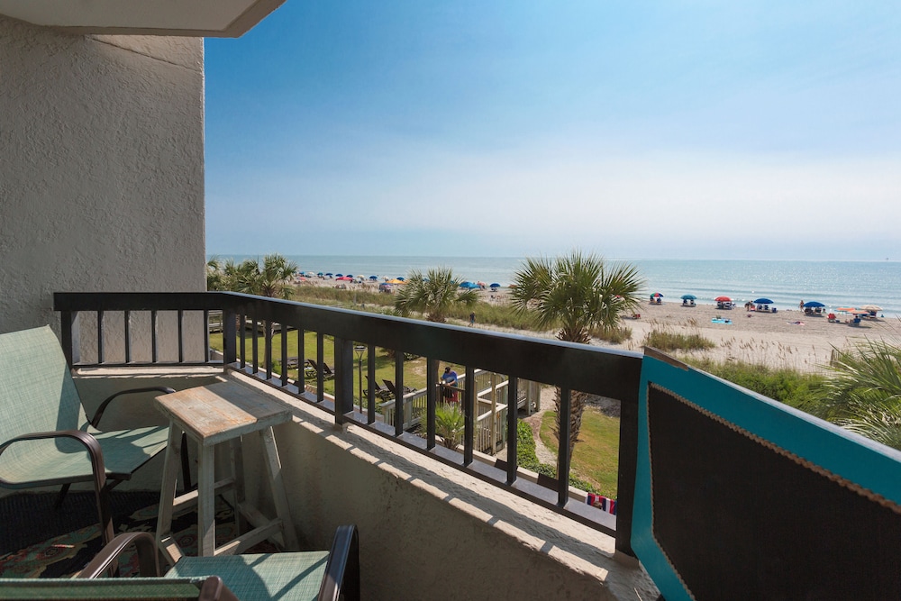 Pinnacle Oceanfront Deluxe One Bedroom End Suite
