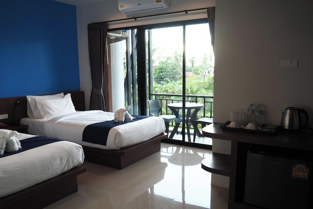Standard Twin Room, Pool View - Photo 6