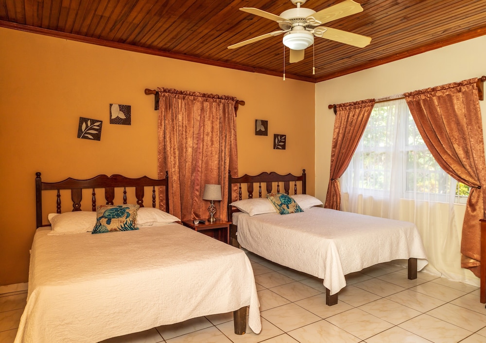 Basic Double Room, Garden View